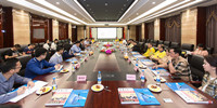 印尼西加里曼丹省黃漢山副省長(zhǎng)一行蒞臨寶鷹集團(tuán)  圍繞西加城市建設(shè)開(kāi)發(fā)事宜交流合作意見(jiàn)