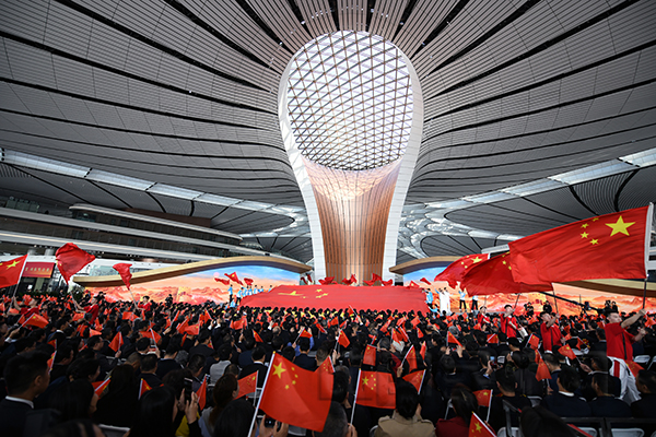 C型柱就是主背景！寶鷹精品工程綻放CCTV-1